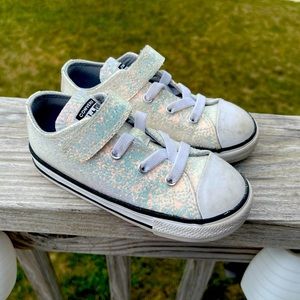 Sparkly white toddler converse- size 9